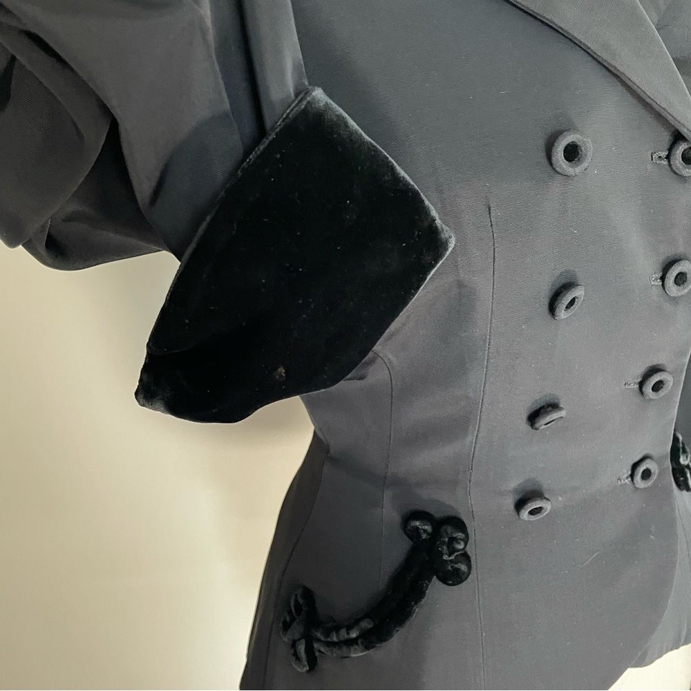 Vintage R & K black velvet trimmed double breasted blazer - Picture 4 of 10
